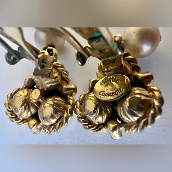 Hattie Carnegie Signed Faux Pearl And Diamond Antique Style Vintage Earrings - Picture 6 of 6
